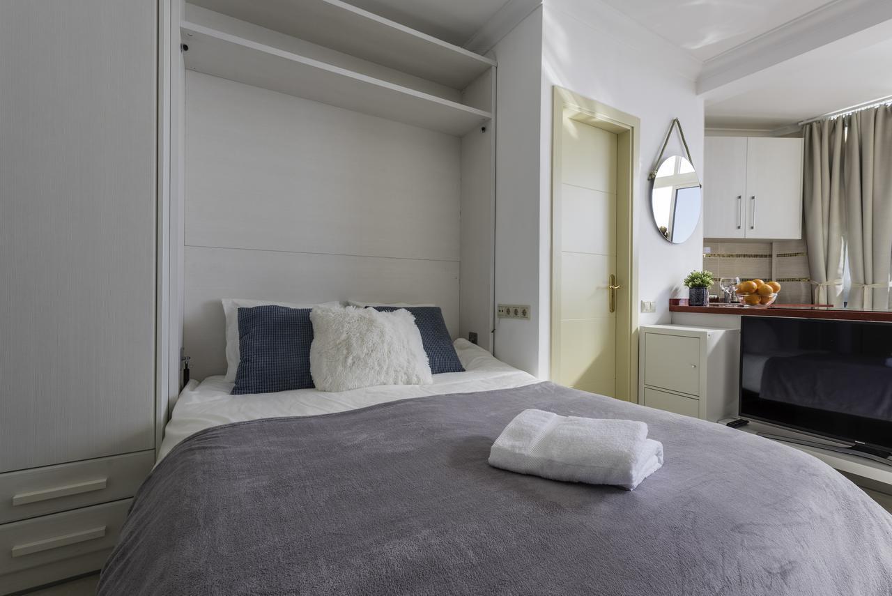 Nest Studio Playa Alhamar Sitio de Calahonda ภายนอก รูปภาพ